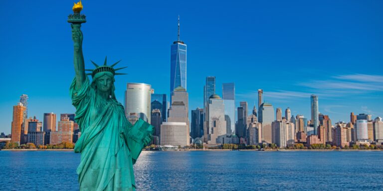 Top 5 Cannabis Edibles Brands Times Square Plaza cannabis tourism NYC Visit The Daily Green cannabis dispensary near me dispensary times square new york city nyc manhattan midtown cannabis near me manhattan cannabis weed dispensary manhattan weed in midtown
